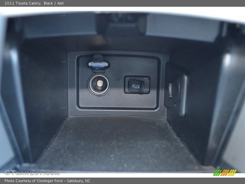 Black / Ash 2011 Toyota Camry
