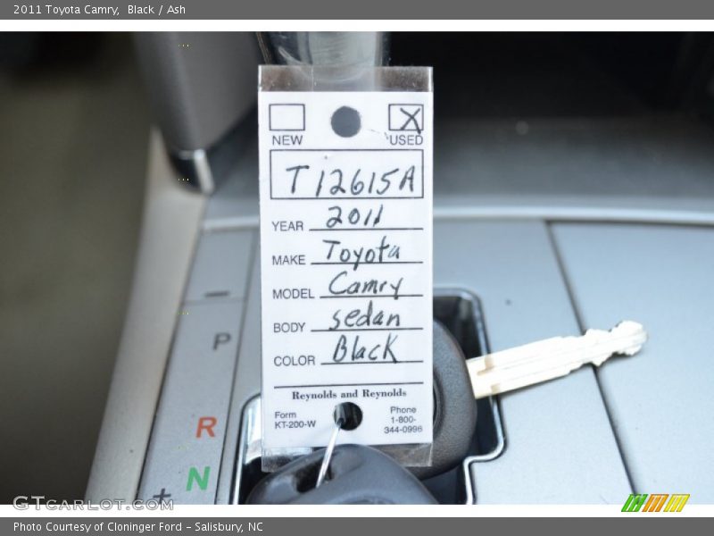 Black / Ash 2011 Toyota Camry