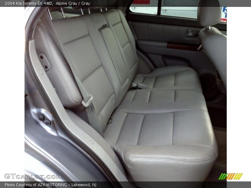 Alpine Gray / Gray 2004 Kia Sorento EX 4WD
