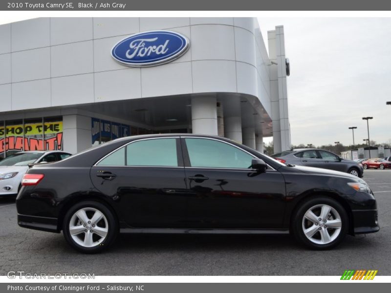 Black / Ash Gray 2010 Toyota Camry SE