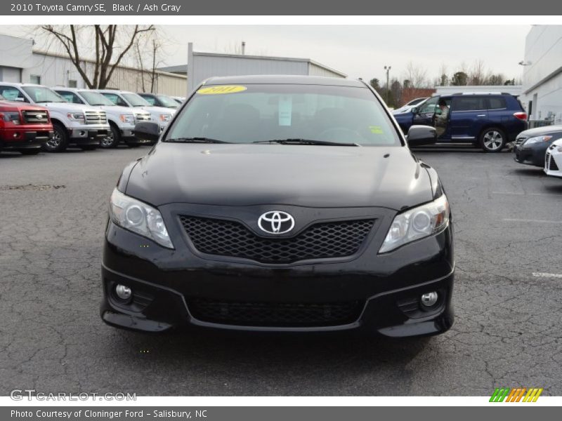 Black / Ash Gray 2010 Toyota Camry SE