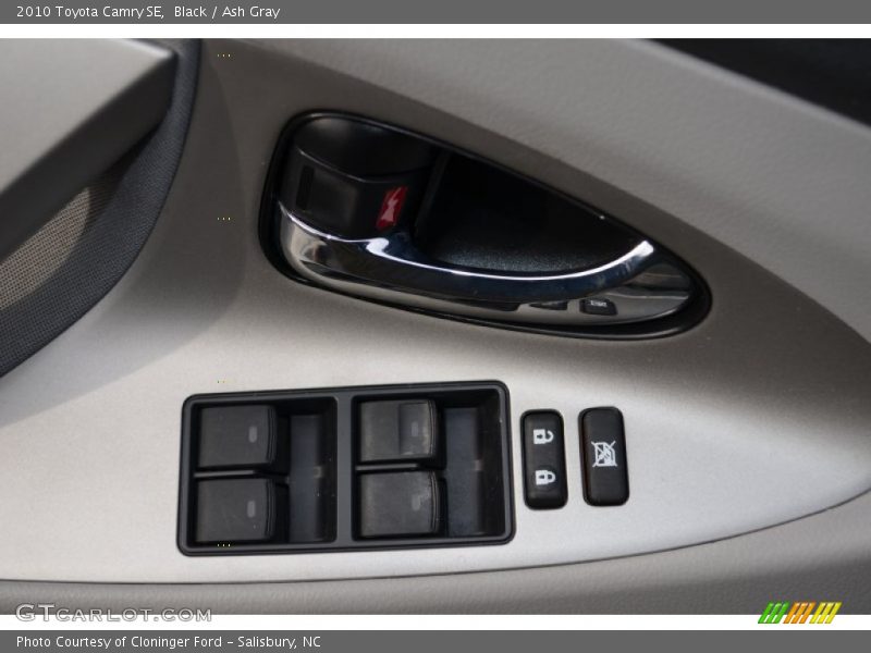 Black / Ash Gray 2010 Toyota Camry SE