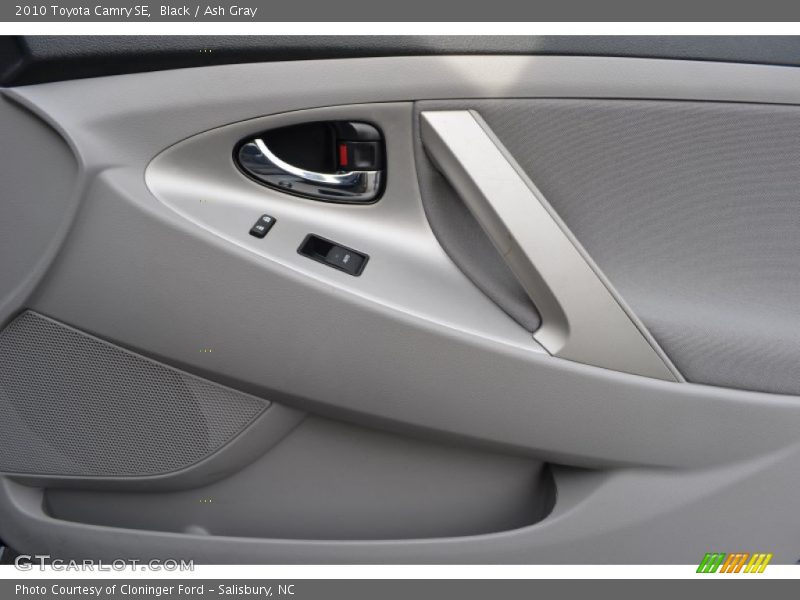 Black / Ash Gray 2010 Toyota Camry SE