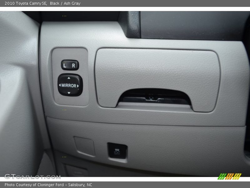 Black / Ash Gray 2010 Toyota Camry SE
