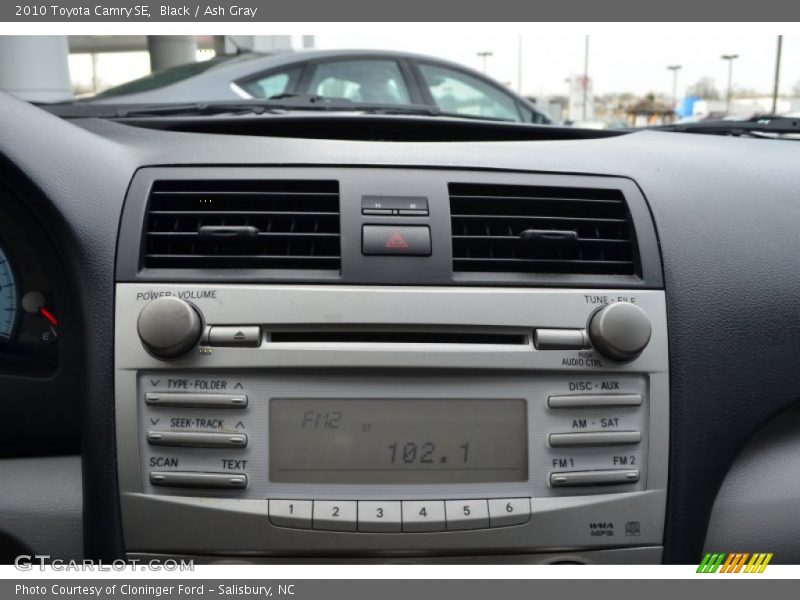 Black / Ash Gray 2010 Toyota Camry SE