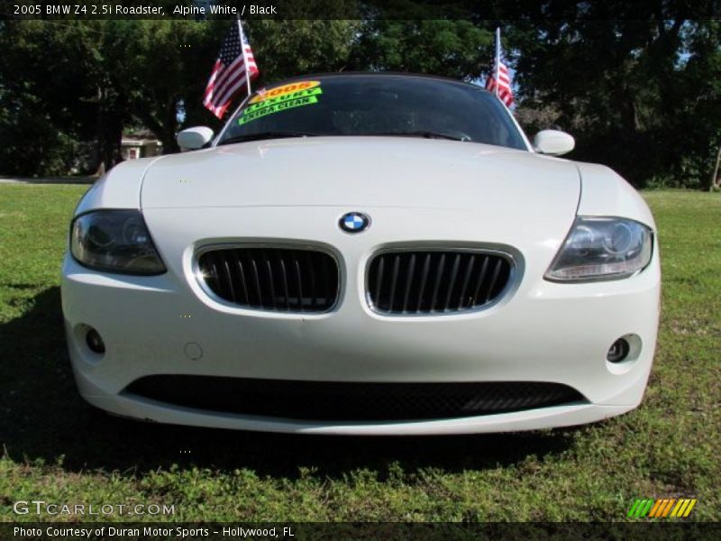 Alpine White / Black 2005 BMW Z4 2.5i Roadster