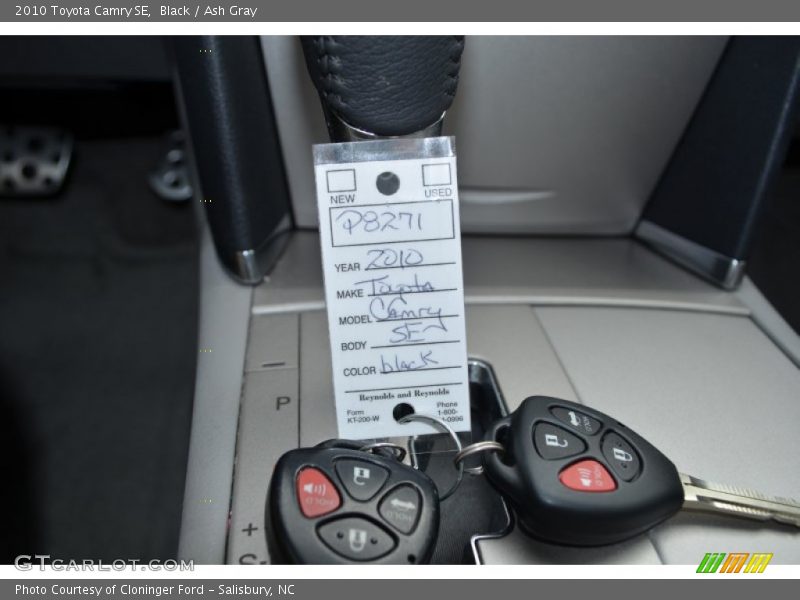 Black / Ash Gray 2010 Toyota Camry SE