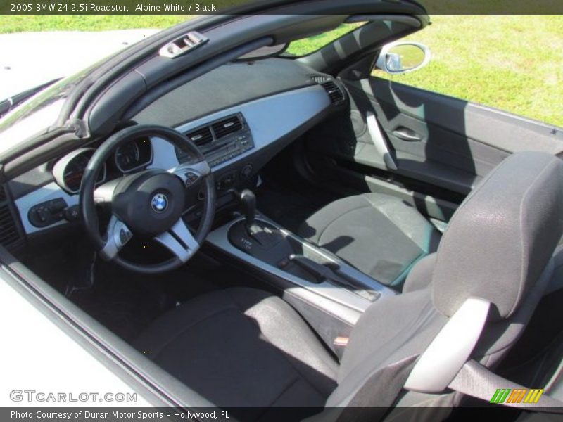 Alpine White / Black 2005 BMW Z4 2.5i Roadster