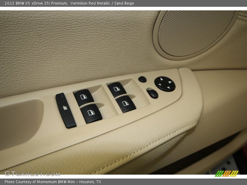 Controls of 2013 X5 xDrive 35i Premium