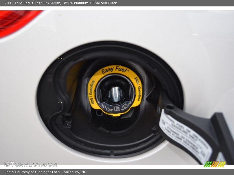 White Platinum / Charcoal Black 2013 Ford Focus Titanium Sedan
