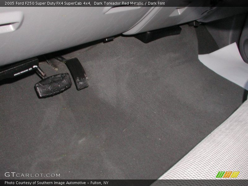 Dark Toreador Red Metallic / Dark Flint 2005 Ford F250 Super Duty FX4 SuperCab 4x4