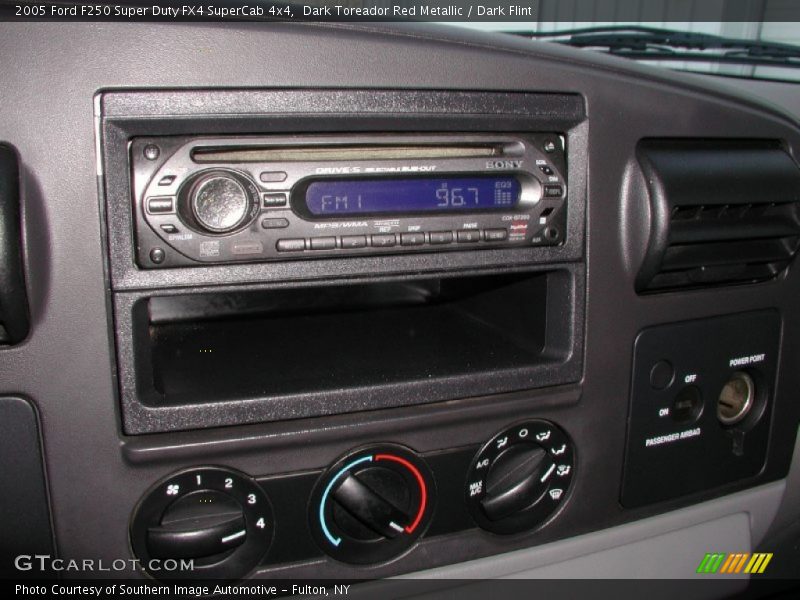 Dark Toreador Red Metallic / Dark Flint 2005 Ford F250 Super Duty FX4 SuperCab 4x4