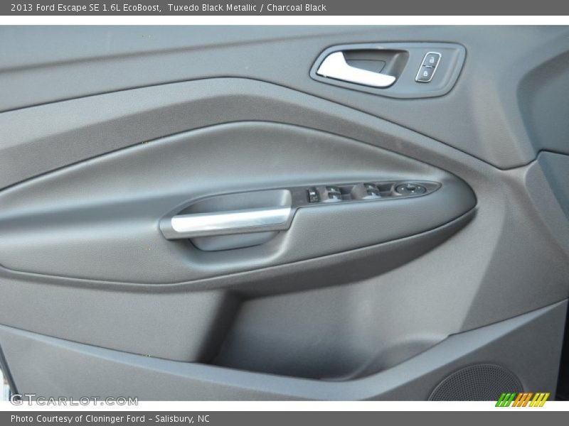 Tuxedo Black Metallic / Charcoal Black 2013 Ford Escape SE 1.6L EcoBoost