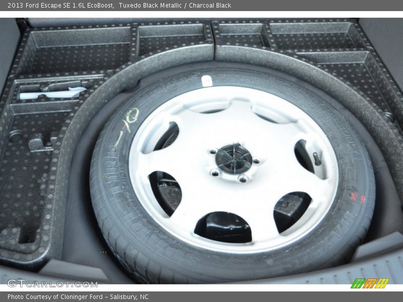 Tuxedo Black Metallic / Charcoal Black 2013 Ford Escape SE 1.6L EcoBoost