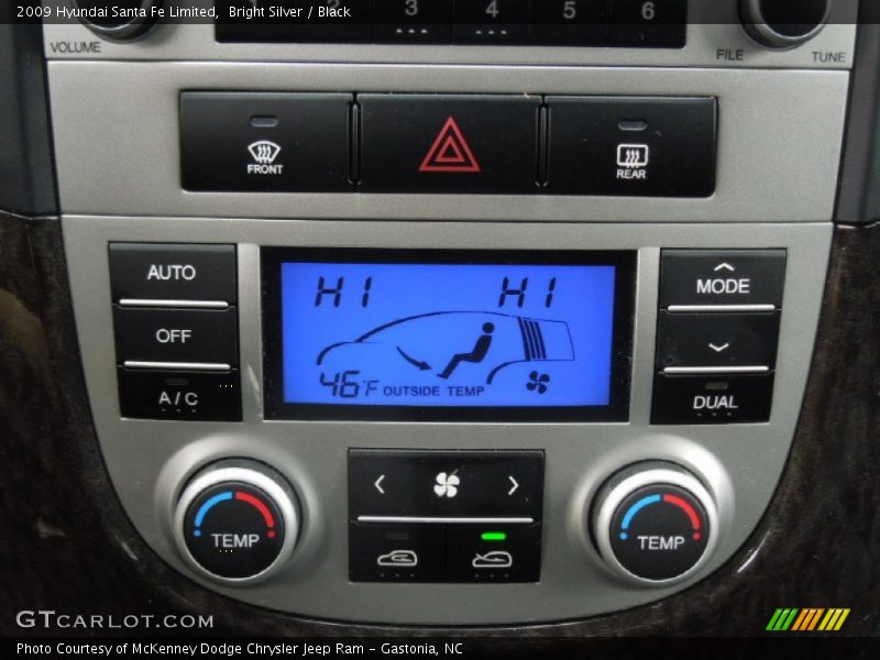 Bright Silver / Black 2009 Hyundai Santa Fe Limited