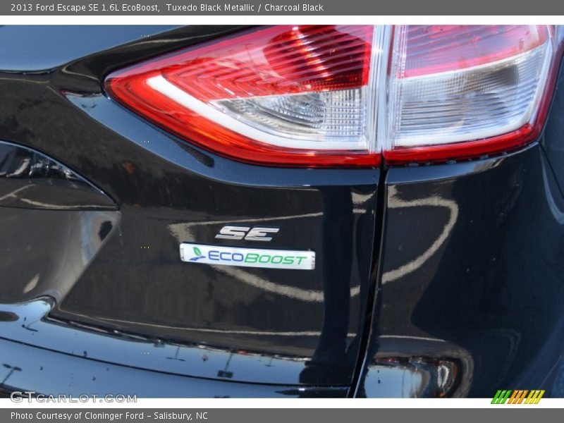 Tuxedo Black Metallic / Charcoal Black 2013 Ford Escape SE 1.6L EcoBoost