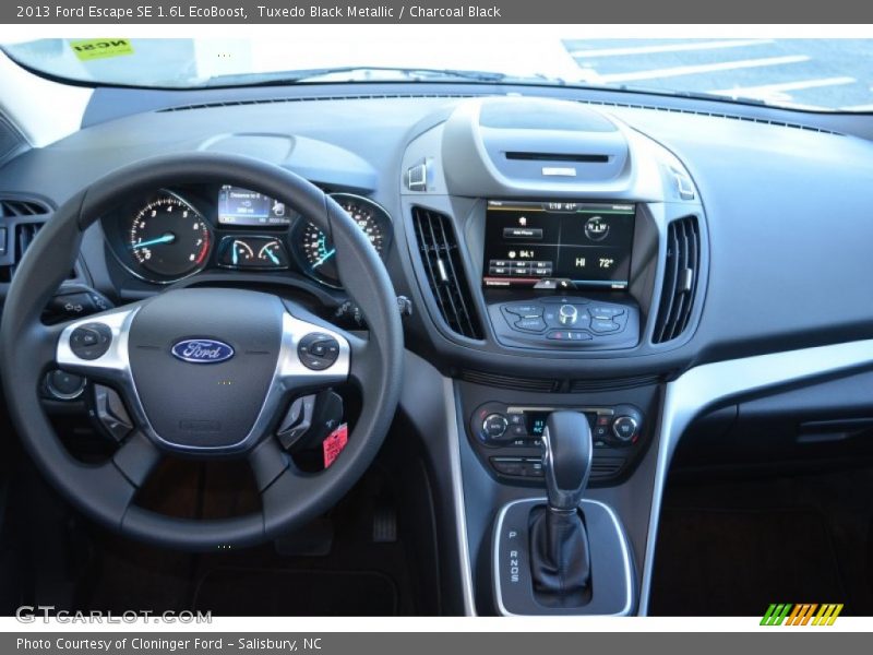 Tuxedo Black Metallic / Charcoal Black 2013 Ford Escape SE 1.6L EcoBoost