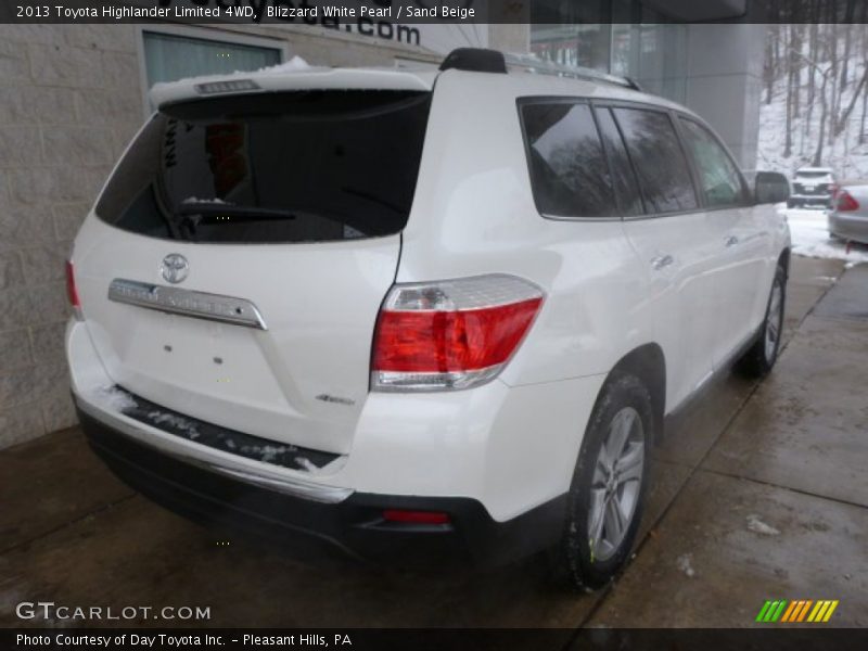 Blizzard White Pearl / Sand Beige 2013 Toyota Highlander Limited 4WD