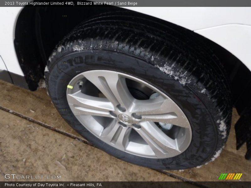 Blizzard White Pearl / Sand Beige 2013 Toyota Highlander Limited 4WD