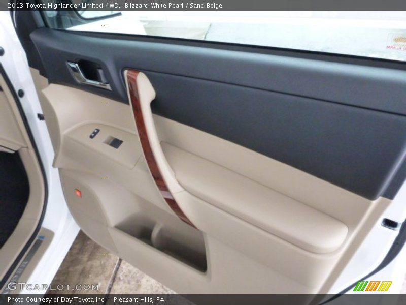Blizzard White Pearl / Sand Beige 2013 Toyota Highlander Limited 4WD