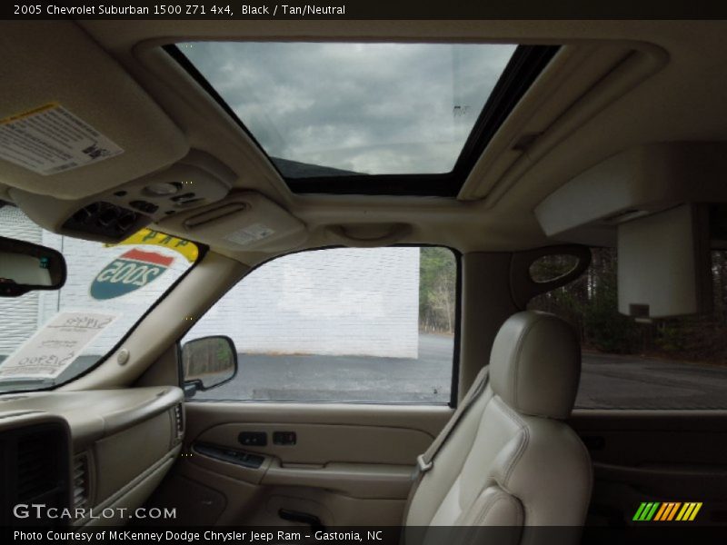 Black / Tan/Neutral 2005 Chevrolet Suburban 1500 Z71 4x4