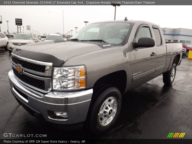 Front 3/4 View of 2013 Silverado 2500HD LT Extended Cab 4x4