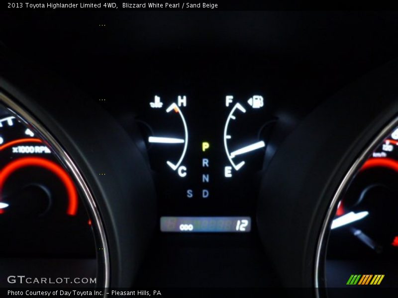 Blizzard White Pearl / Sand Beige 2013 Toyota Highlander Limited 4WD
