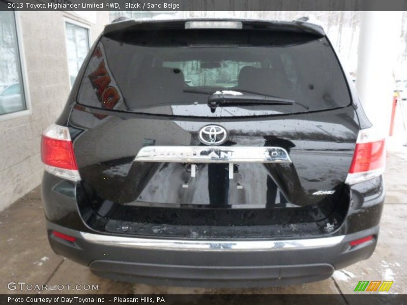 Black / Sand Beige 2013 Toyota Highlander Limited 4WD
