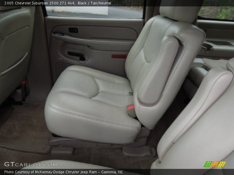 Black / Tan/Neutral 2005 Chevrolet Suburban 1500 Z71 4x4