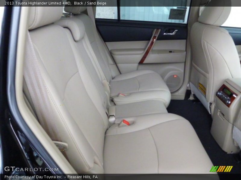 Black / Sand Beige 2013 Toyota Highlander Limited 4WD