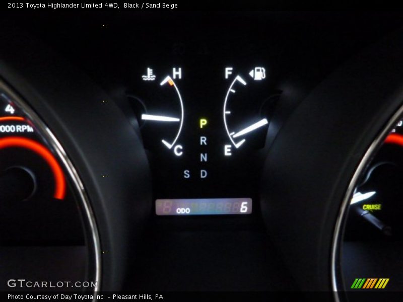 Black / Sand Beige 2013 Toyota Highlander Limited 4WD