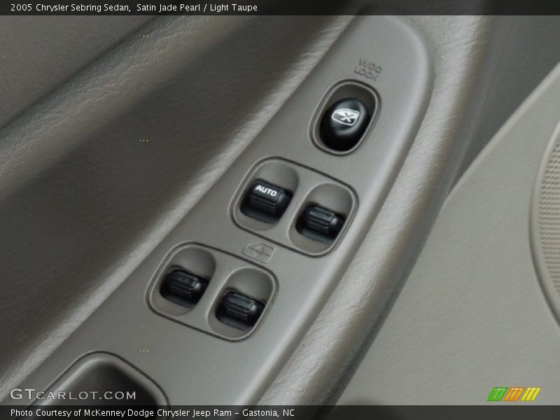 Controls of 2005 Sebring Sedan