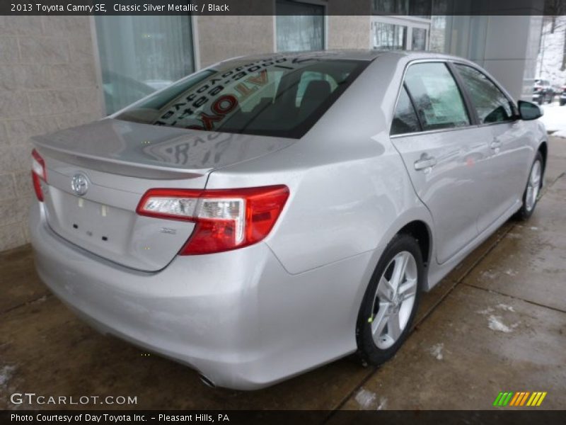 Classic Silver Metallic / Black 2013 Toyota Camry SE