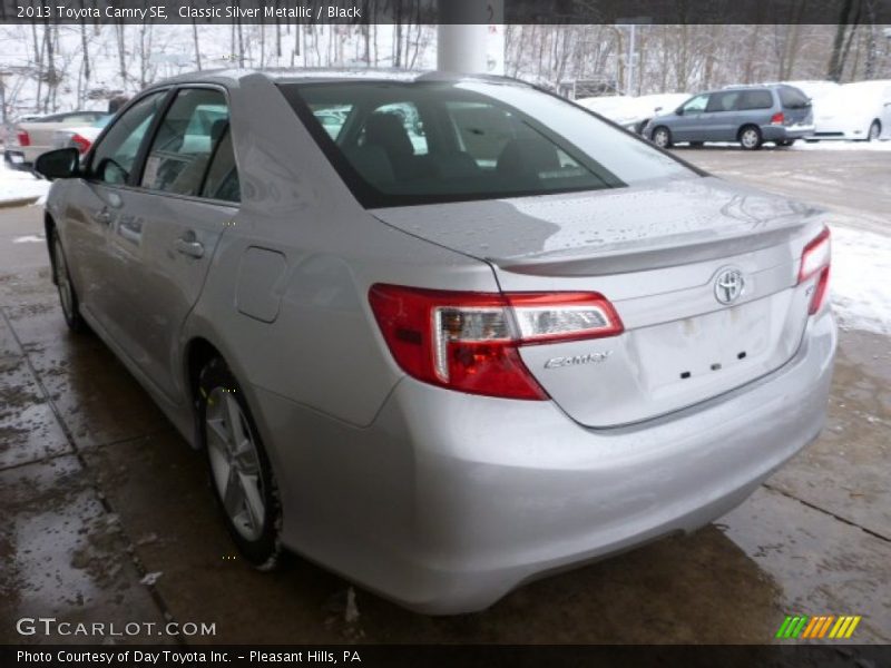 Classic Silver Metallic / Black 2013 Toyota Camry SE