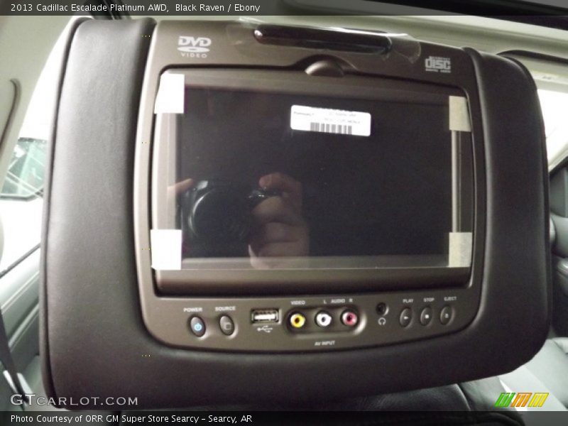 Entertainment System of 2013 Escalade Platinum AWD