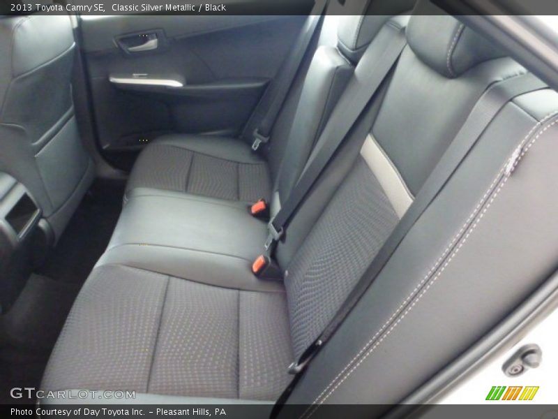 Classic Silver Metallic / Black 2013 Toyota Camry SE