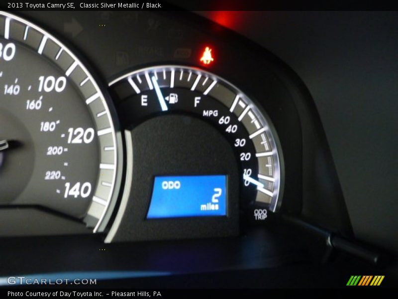 Classic Silver Metallic / Black 2013 Toyota Camry SE