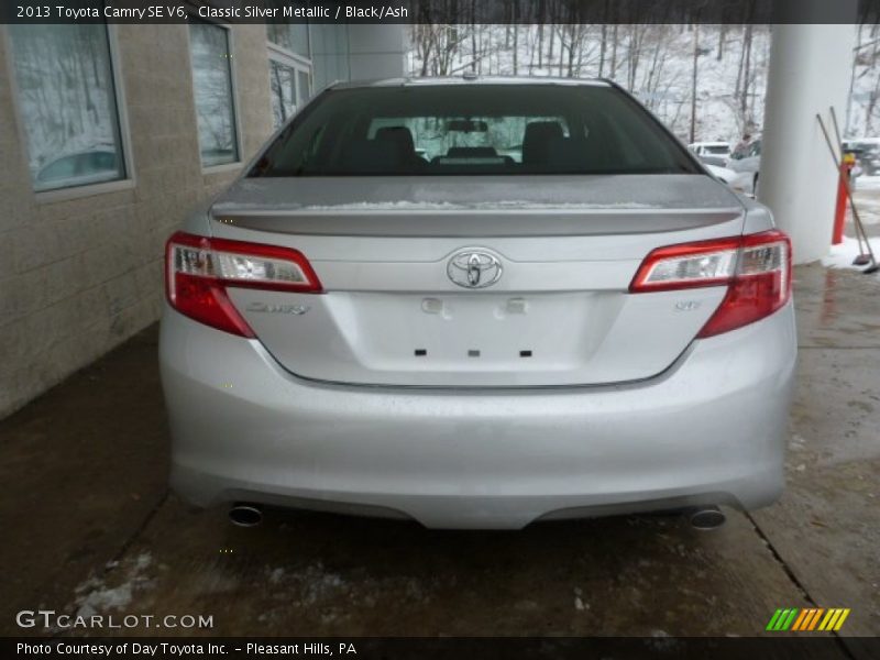 Classic Silver Metallic / Black/Ash 2013 Toyota Camry SE V6