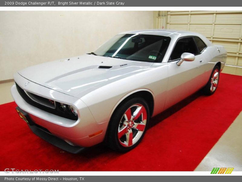 Front 3/4 View of 2009 Challenger R/T