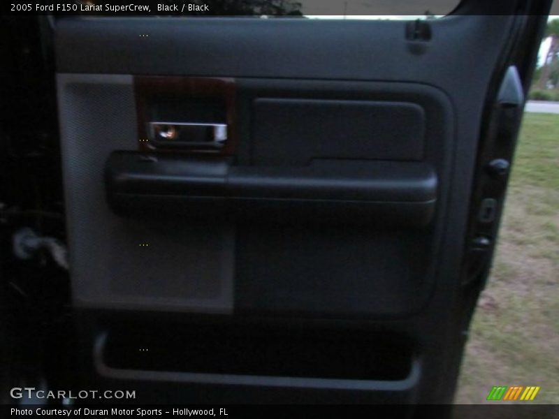 Black / Black 2005 Ford F150 Lariat SuperCrew