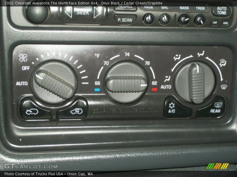 Controls of 2002 Avalanche The North Face Edition 4x4