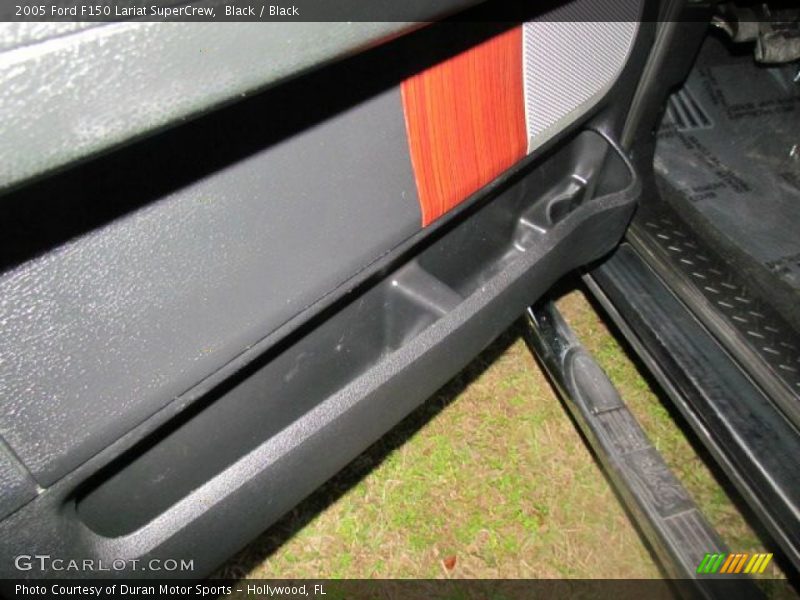 Black / Black 2005 Ford F150 Lariat SuperCrew