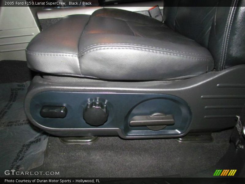 Black / Black 2005 Ford F150 Lariat SuperCrew
