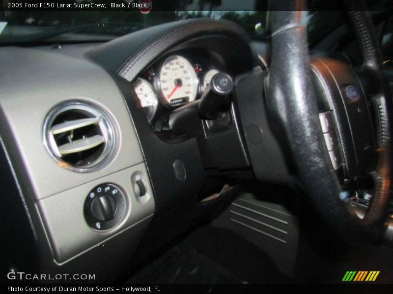 Black / Black 2005 Ford F150 Lariat SuperCrew