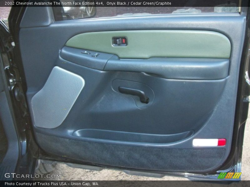 Door Panel of 2002 Avalanche The North Face Edition 4x4