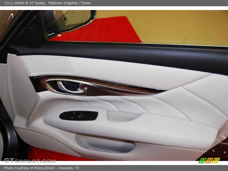 Door Panel of 2011 M 37 Sedan
