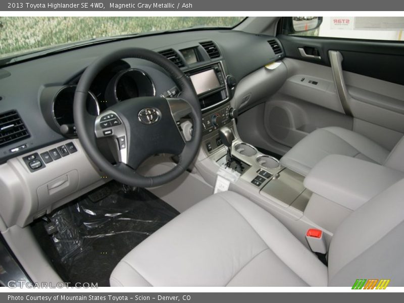 Magnetic Gray Metallic / Ash 2013 Toyota Highlander SE 4WD