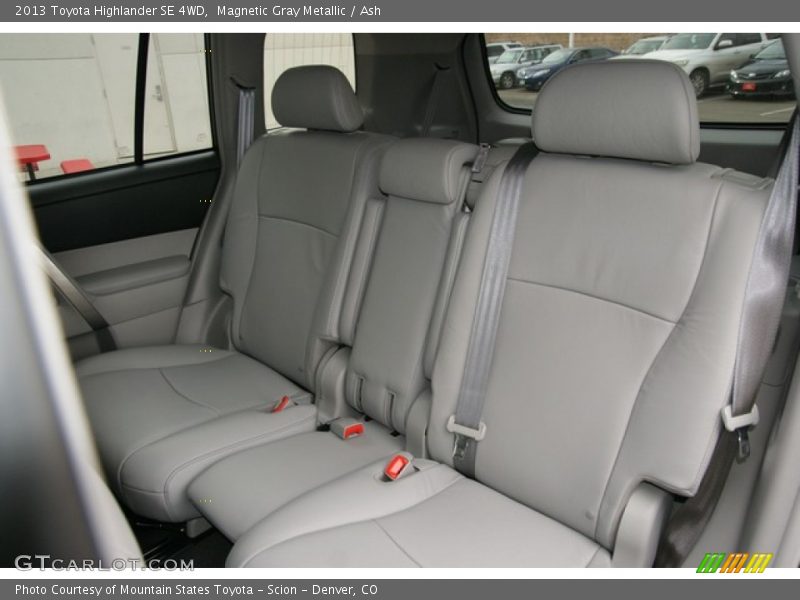 Magnetic Gray Metallic / Ash 2013 Toyota Highlander SE 4WD