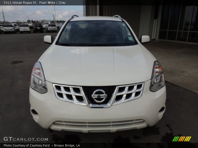 Pearl White / Gray 2011 Nissan Rogue SV