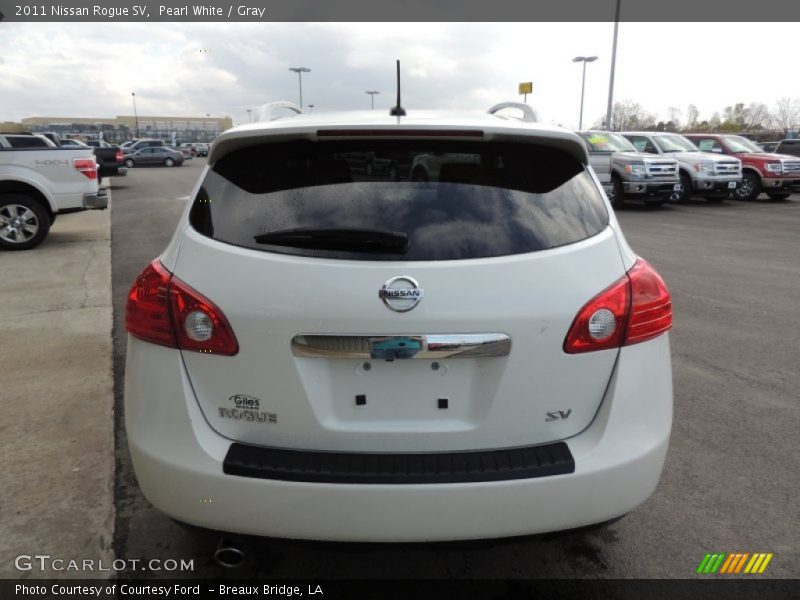 Pearl White / Gray 2011 Nissan Rogue SV